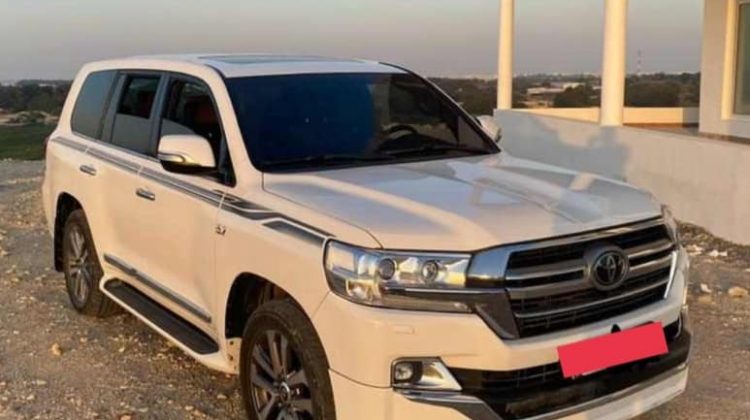 سيارة تويوتا لاند كروزر 2019 مستعملة للبيع بارخص الاسعار في قطر