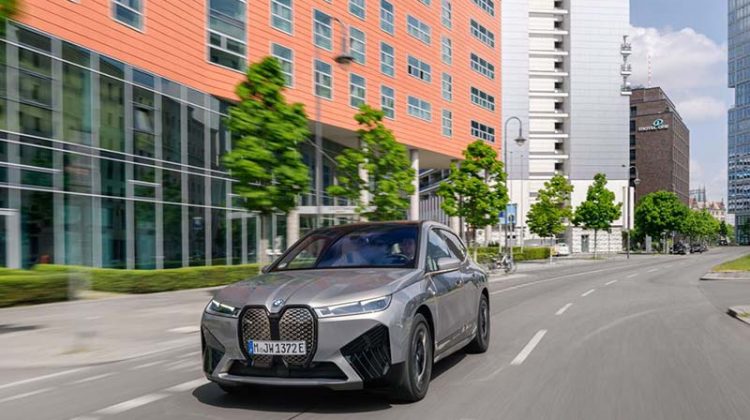 بي ام دبليو ix موديل 2023 مواصفات ومميزات السيارة BMW